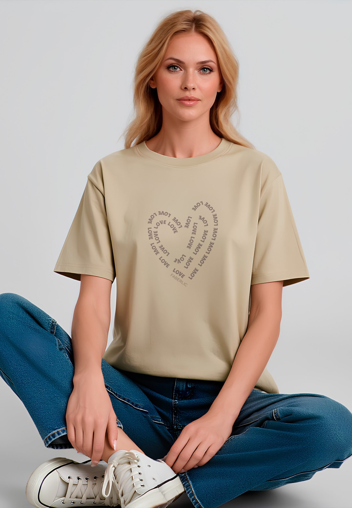 FB-T-L-02-BE0017 Футболка оверсайз с принтом «Love»